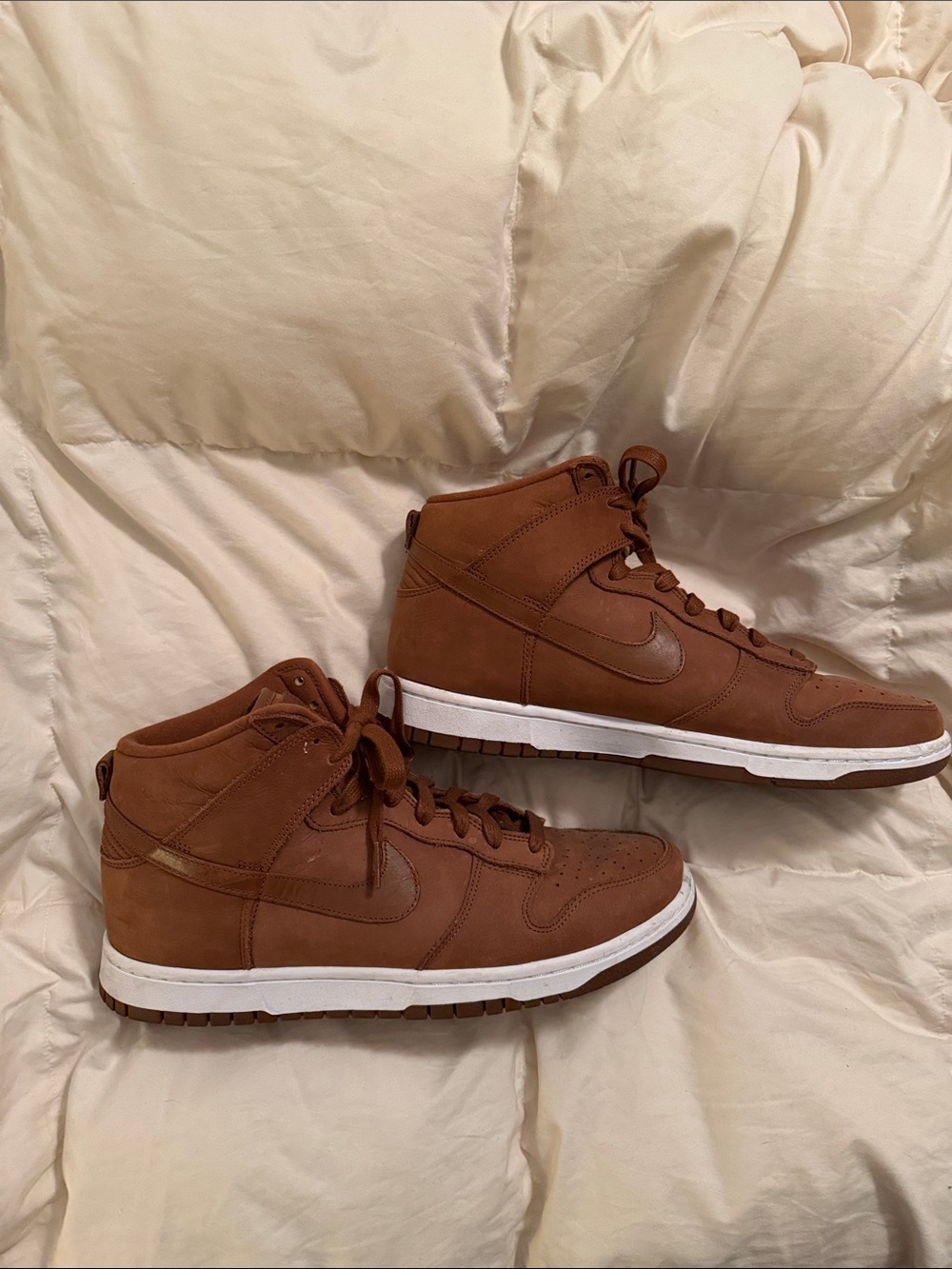 Nike Unisex Chestnut Brown High-Top Sneakers